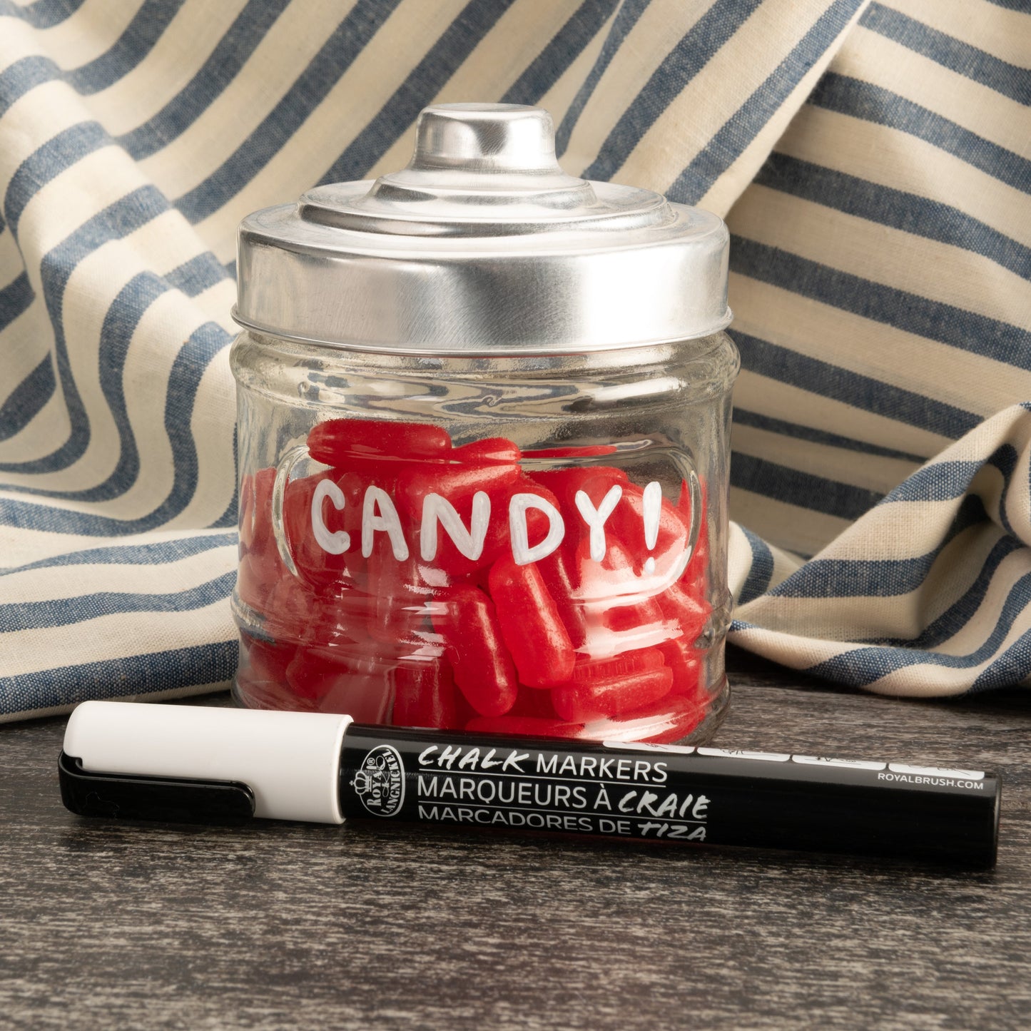 WAL-MARK-2807 | Royal & Langnickel 2mm White Chalk Marker