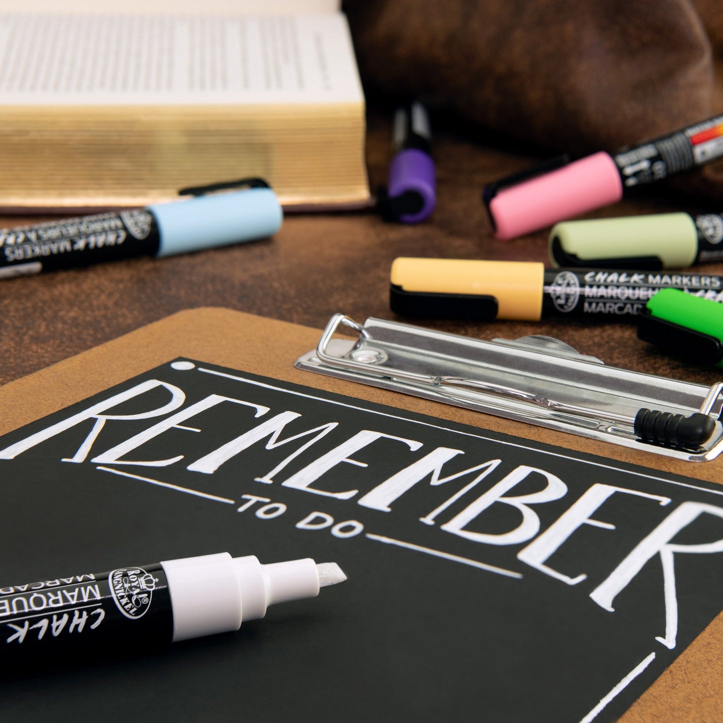 WAL-MARK-2806-RFID | Royal & Langnickel 12 piece 2mm Chalk Marker Set